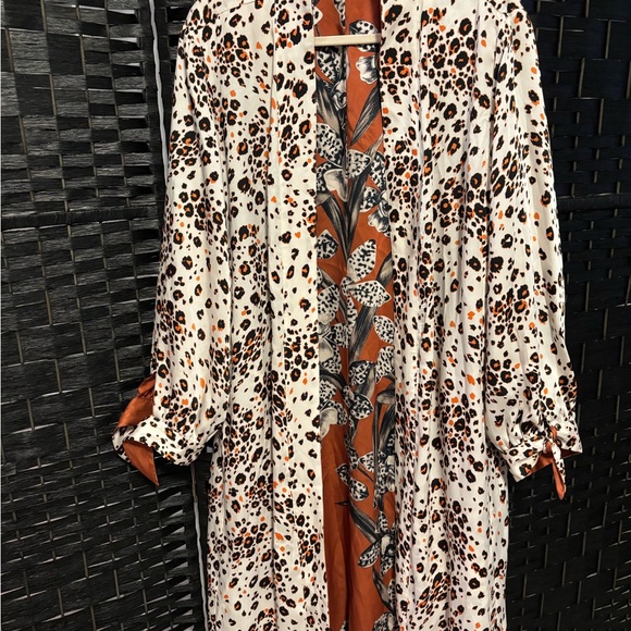 Chico's Vibrant Orange and Leopard Print Kimono - Picture 5 of 9